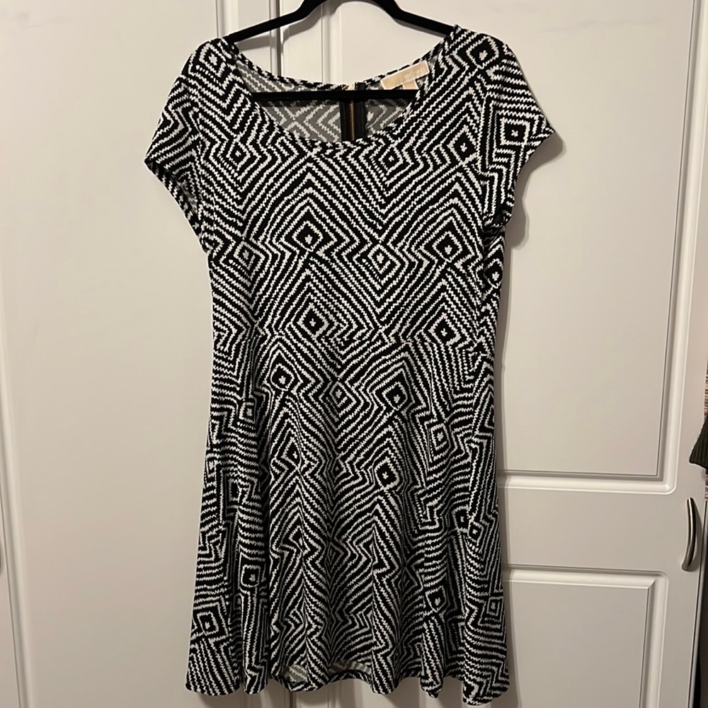MICHAEL Michael Kors Black and White Geo Pattern Stretch Dress